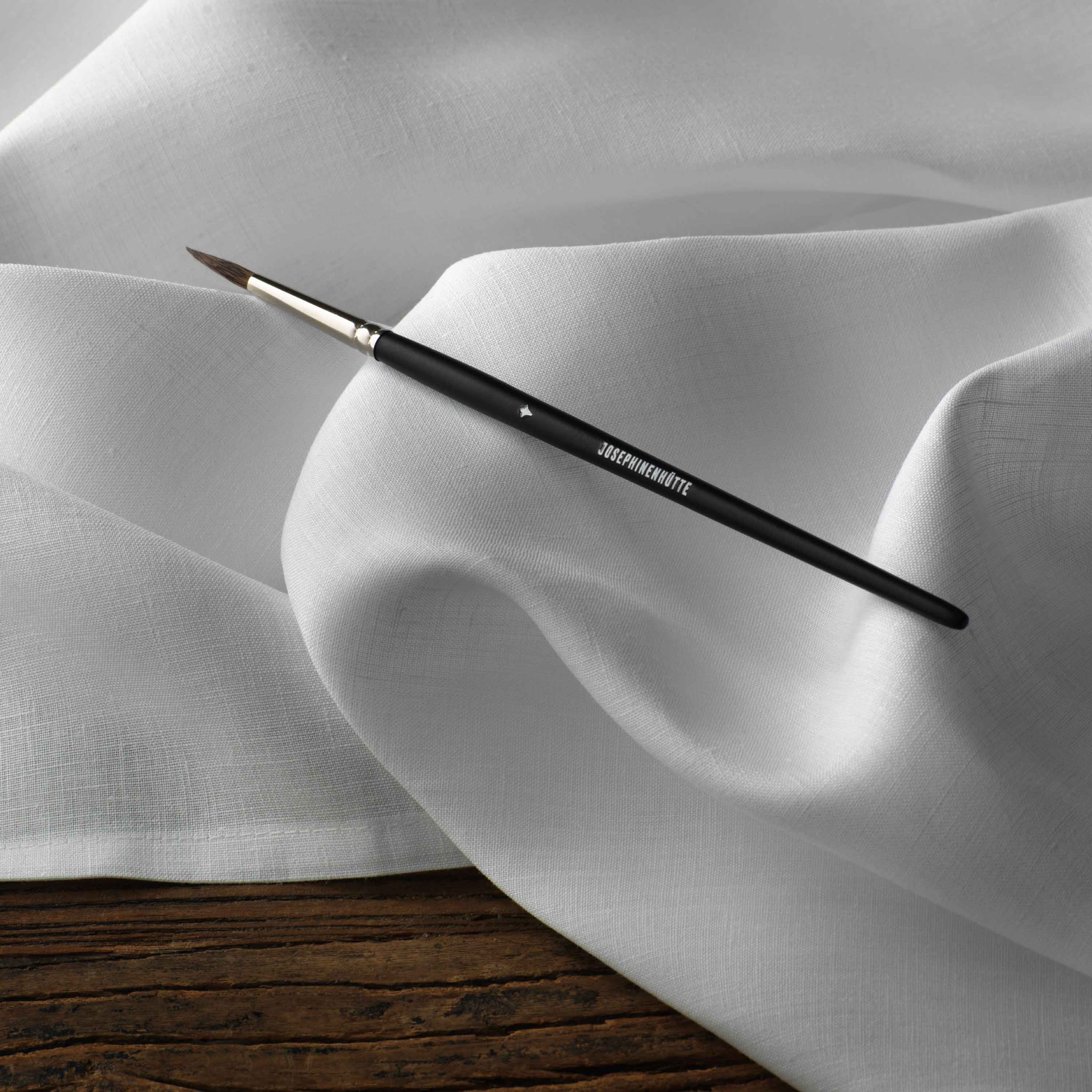 Care set: Linen Cloth and Brush